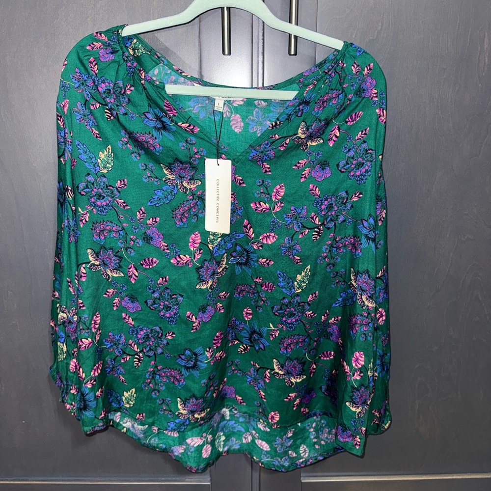Collective Concepts Green Floral Blouse